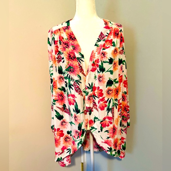 St. John's Bay Other - St. John’s Bay Cover Up Floral Pink and White , One size